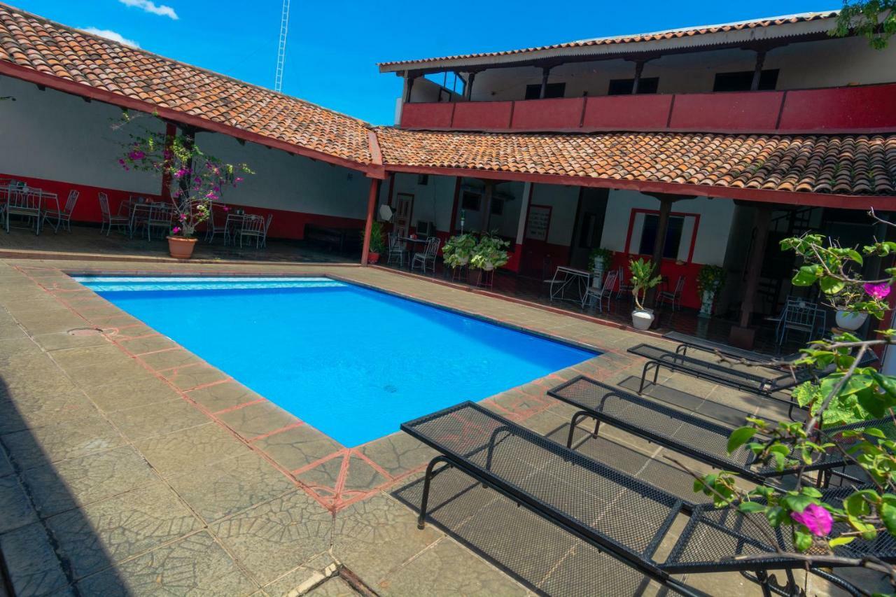 Hostal Lazybones León Dış mekan fotoğraf