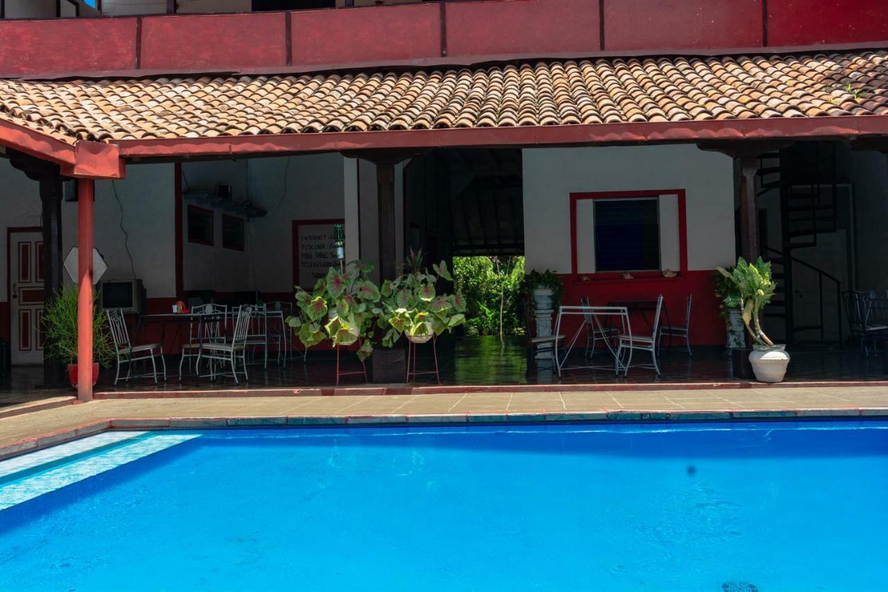 Hostal Lazybones León Dış mekan fotoğraf