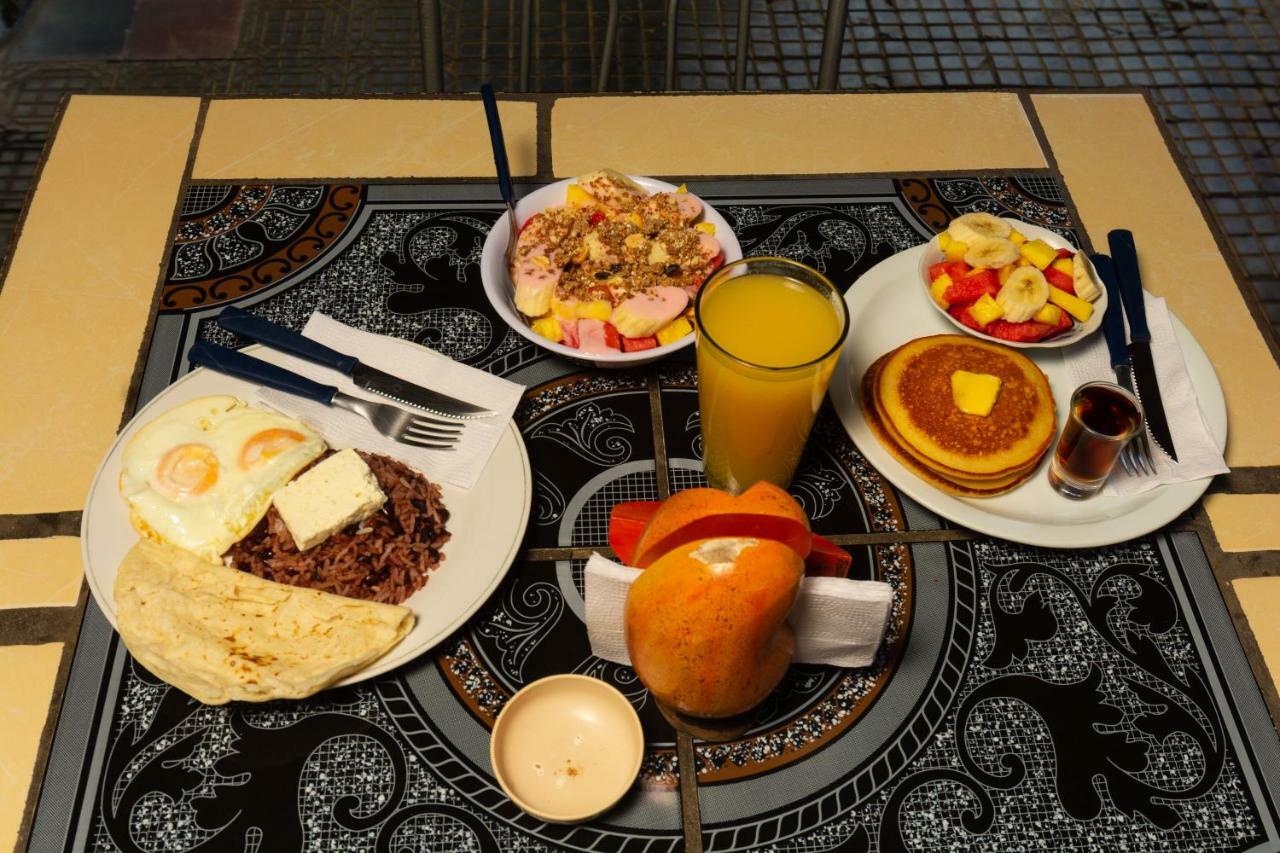 Hostal Lazybones León Dış mekan fotoğraf